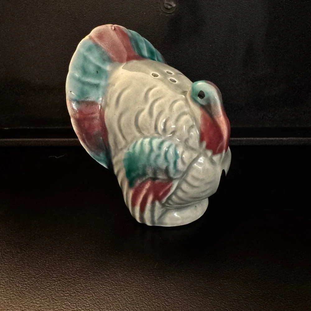 VTG Ceramic Turkey Salt Shaker, Thanksgiving Decor, Farmhouse Decor, Collectible